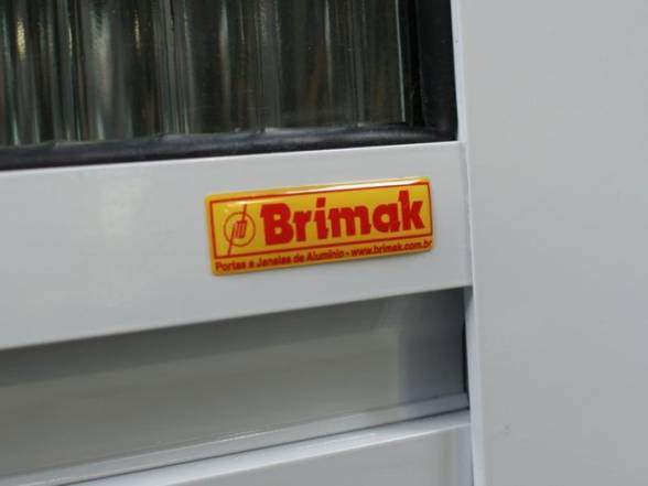 Etiqueta BRIMAK